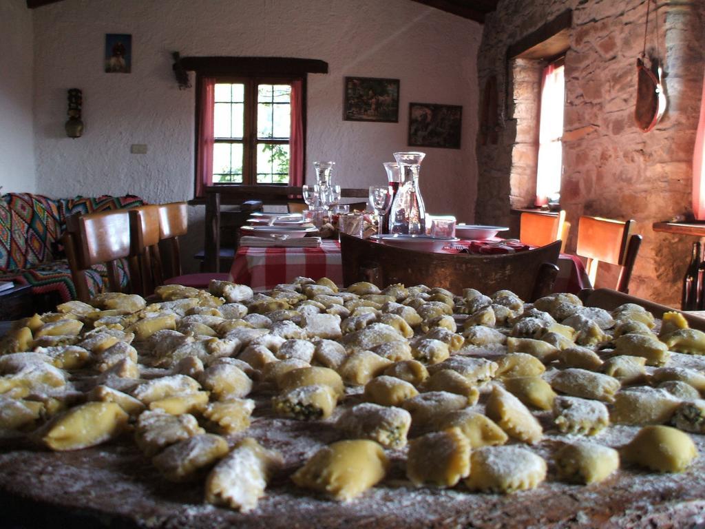Agriturismo La Fontana Dell'Olmo Hotel Molini di Triora Buitenkant foto